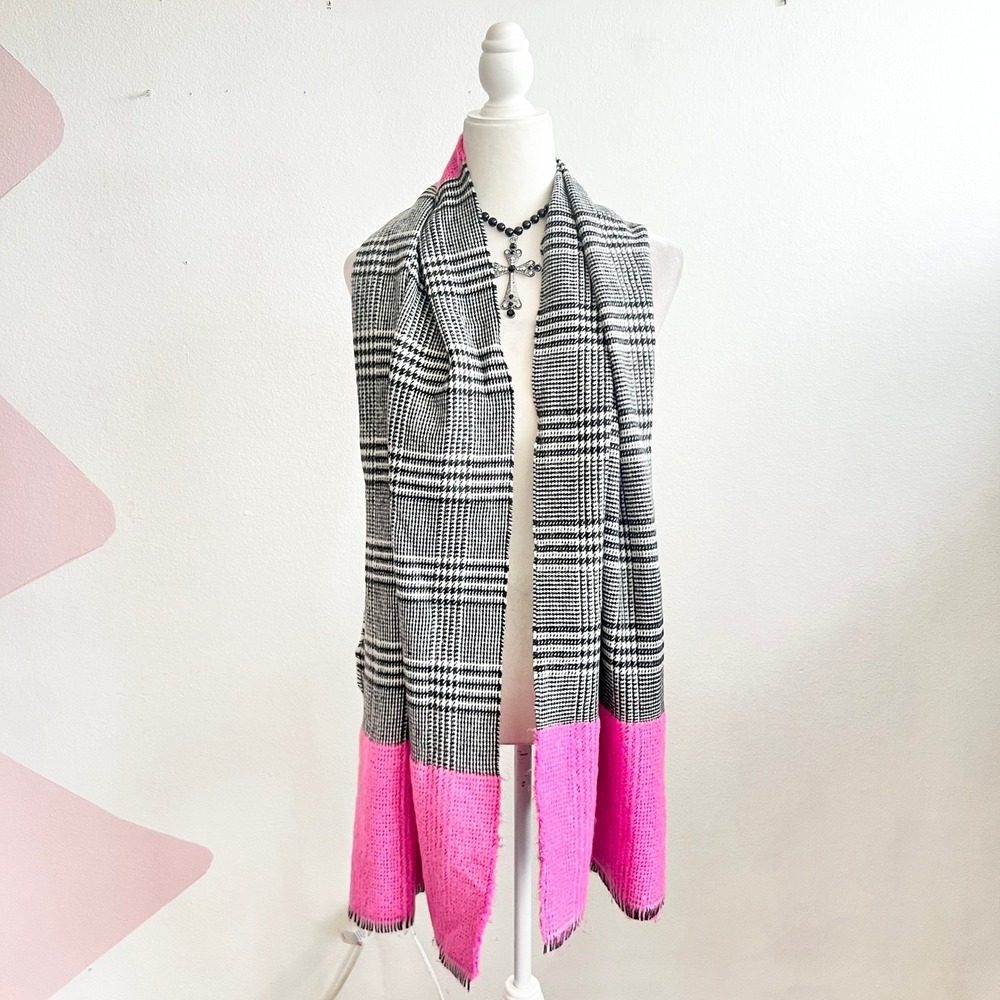Steve‎ Madden Houndstooth Scarf Chunky Knit Classic Cozy Retro Preppy